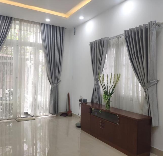  Bán nhà về nước Nguyễn Tri Phương Q10, DT 40m2 giá 4.4 tỷ TL 0938 928 893