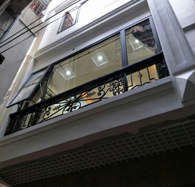 Bán nhà ngõ 19 Kim Đồng, Hoàng Mai, 35m2x5T mới đẹp, giá 5,5 tỷ. Ô tô 7 chỗ vào nhà, vỉa hè 3m