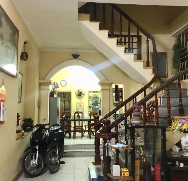 Bán nhà Vương Thừa Vũ, Thanh Xuân, dt 47m2 x 4t, mt 4.2m, giá 3.96 tỷ. LH 0984094326