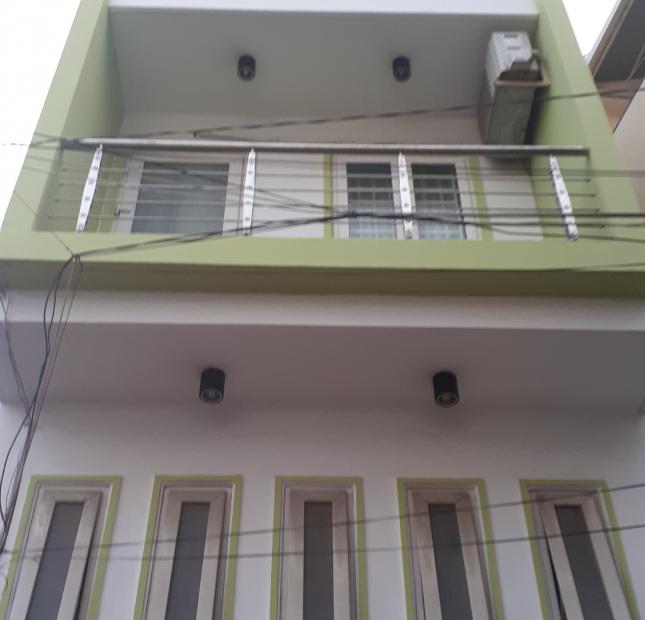 Bán nhà mặt tiền đường Hồ Bá Kiện, Phường 15, Quận 10. DT 4x16m, giá 18,7 tỷ