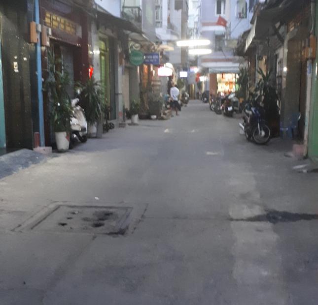 Chính chủ bán mặt tiền đường Trần Hưng Đạo, quận 5.DT 4,6x18m, 5 lầu, giá 32 tỷ