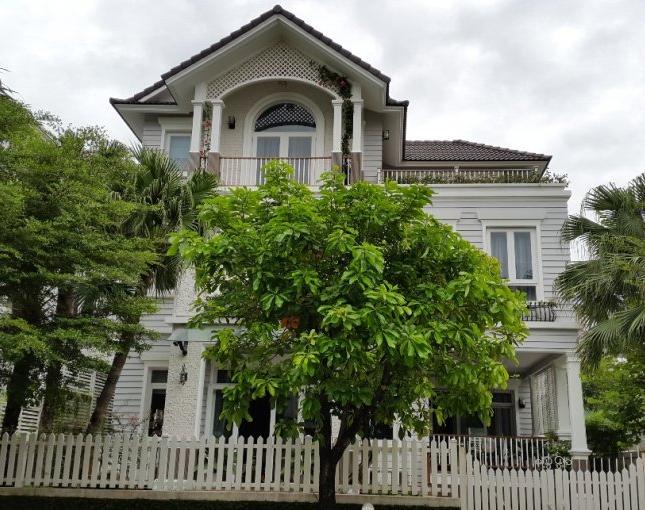 Nhiều nhà không ở bán gấp biệt thự, Phú Mỹ Hưng, Quận 7. DT 144m2, giá 18 tỷ 