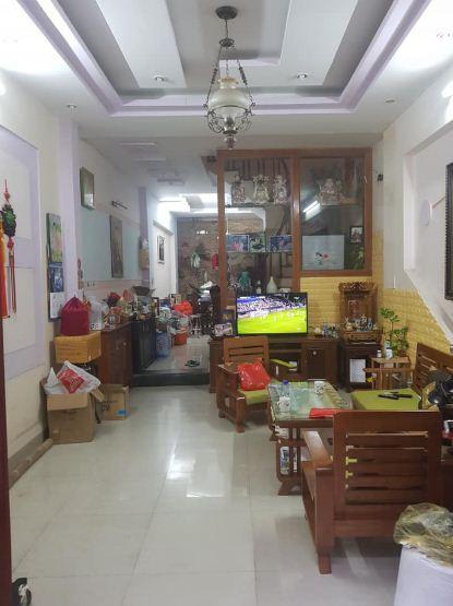 Bán Nhà phố Quan Nhân, Thanh Xuân nhà đẹp, ngõ ba gác đua 43m2 giá 3.1 tỷ.