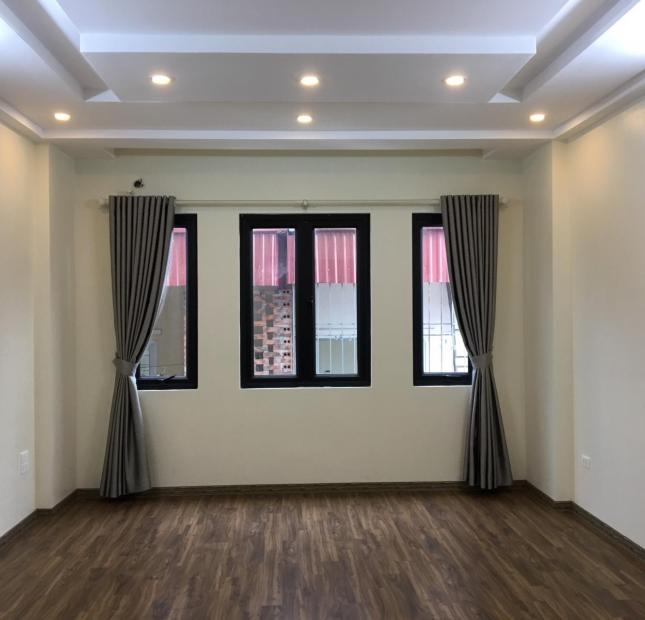 Chính chủ bán nhà 5T ngõ phố Hàm Nghi, Hồ Tùng Mậu, Mai Dịch, Cầu Giấy. 38m2, ôtô đỗ cửa. Giá 2,8 tỷ