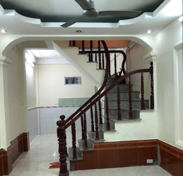 Bán gấp nhà Định Công Hạ, Hoàng Mai, diện tích 42m2, giá 1.9 tỷ. LH 0984094326