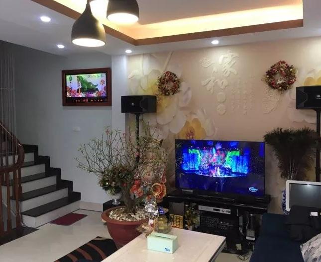 Bán nhà riêng tại Đường Vũ Tông Phan, Thanh Xuân,  Hà Nội diện tích 40m2  giá 2.7 Tỷ