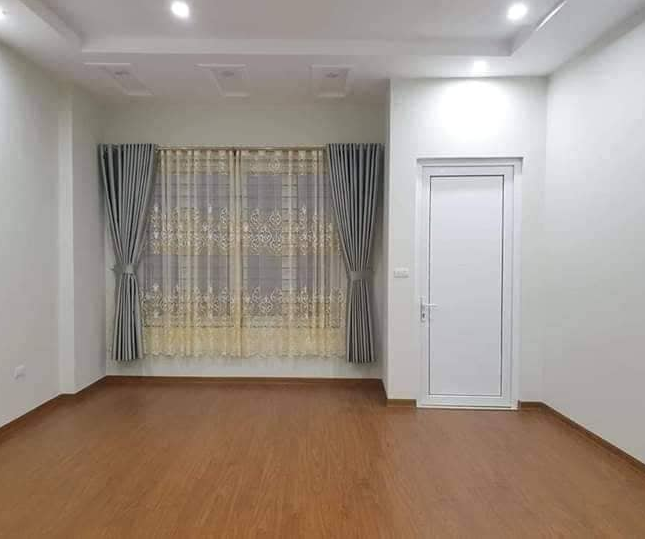 Bán gấp nhà đẹp Lê Trọng Tấn, 38m2, 4 tầng, giá chỉ 3.1 tỷ. LH 0984094326