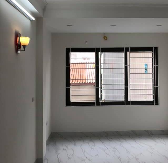 Cần bán nhà ở phố Trương Định, Hai Bà Trưng, Diện tích 26m, 4 tầng, MT 3.5m, giá 1.9tỷ