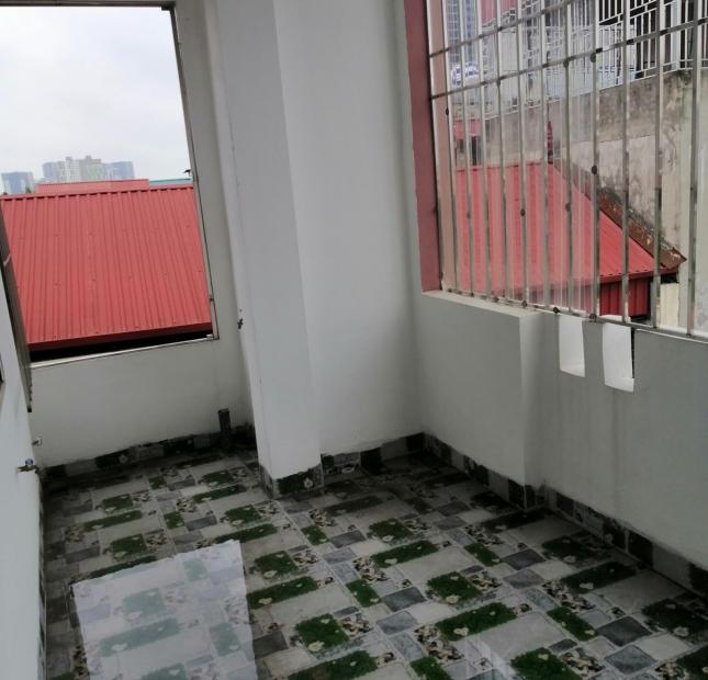 Chính chủ bán căn nhà 4 tầng * 40m2  tại phố Hà Trì, Kiến Hưng, Hà Đông, Hà Nội. Giá tôi bán 2.5 tỷ có thương lượng.