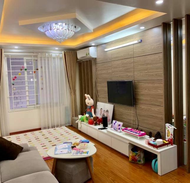 Cần Bán Nhà Phố 8/3, Hai Bà Trưng, 56M, 4T, 4 Tỷ 1, Ô Tô 20M. LH 0942369345