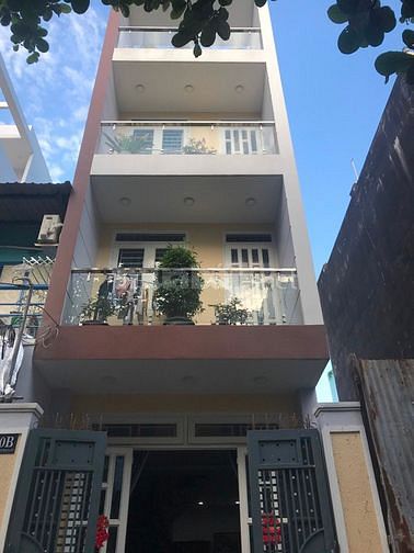 Cần bán gấp căn nhà ở Nguyễn Trãi, quận 1
