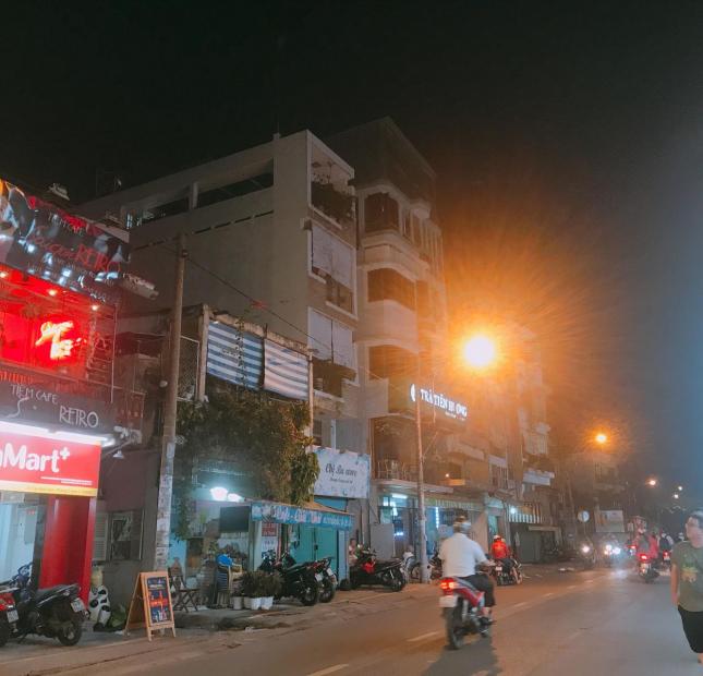 Cần bán gấp nhà 2 Mặt Tiền Nguyễn Biểu góc Nguyễn Trãi Quận 5 giá chỉ hơn 12 tỷ.