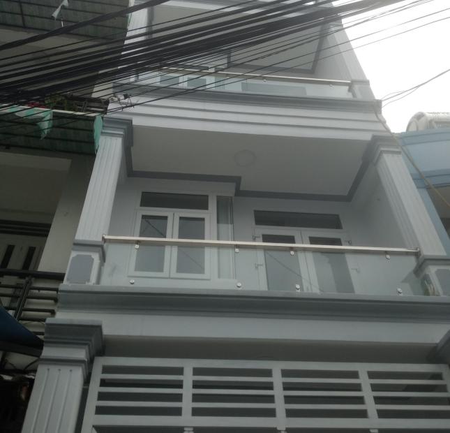Nhà sát MT Nguyễn Thái Bình; 4.5mx12m; 2 lầu đúc; Quận 1 – 9.5 tỷ