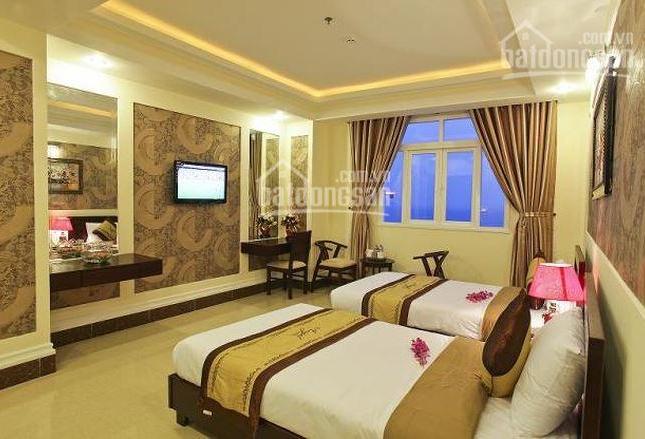 Bán khách sạn cực đẹp tại đường Hoàng Việt, Q. Tân Bình. DT: 14,5 x 22,8m, 8 lầu, giá bán 62 tỷ