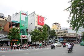 Chính chủ bán gấp Khách Sạn đường Trần Phú, Q5 (2 chiều). DT 4x20m, giá 28 tỷ