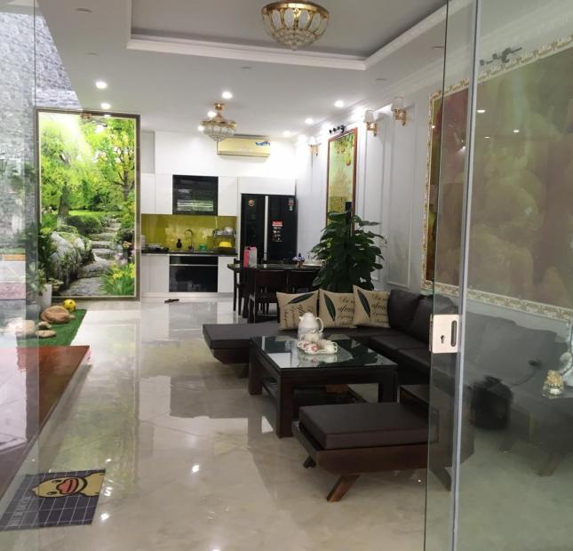 Cho thuê mặt bằng kinh doanh thời trang hoặc văn phòng, mặt Nguyễn Tất Thành. Lh: 0972419997