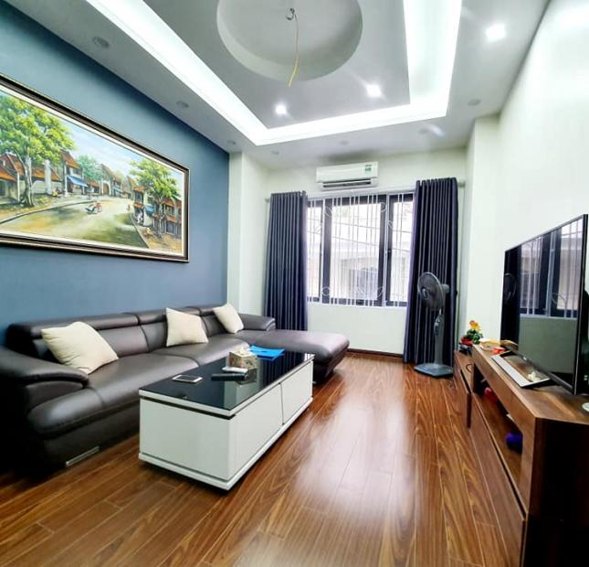 BÁN NHÀ LẠC LONG QUÂN 50M2, GARA, THANG MÁY, 5 TẦNG.