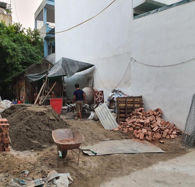 Bán lô đất tại Ngọc Thụy, Long Biên 135m2 X MT5.5m, Giá 58tr/m2, LH: 0943.39.41.59