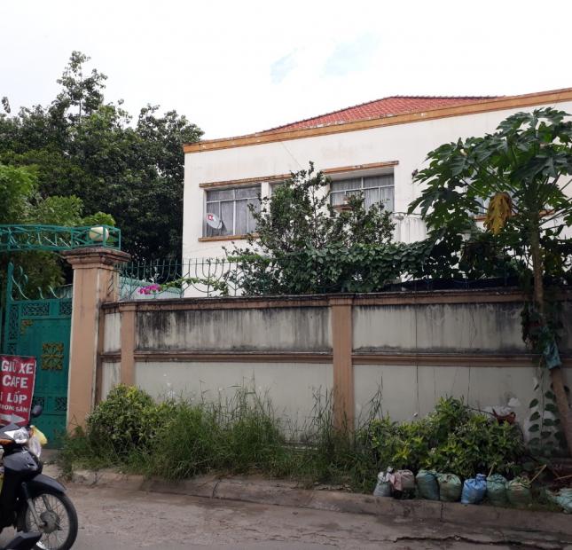 Nhà mặt tiền đẹp Ngô Quang Huy cấp 4 tiện xây mới, DT 9.5x22m phường Thảo Điền, Q2. Giá 22 tỷ