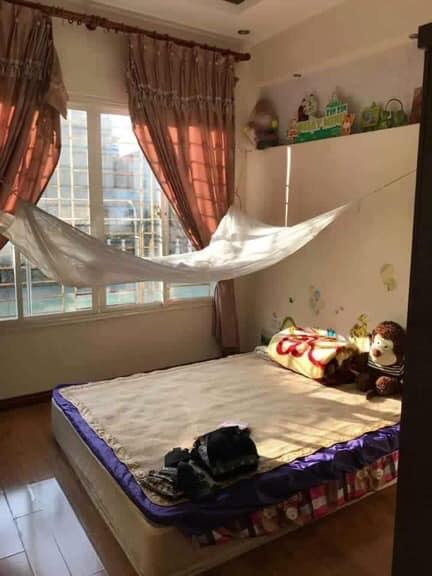 Bán nhà ngay ngã 4 Vạn Phúc-Ngô Quyền 40m2_3 tầng_ở luôn, oto đỗ cửa