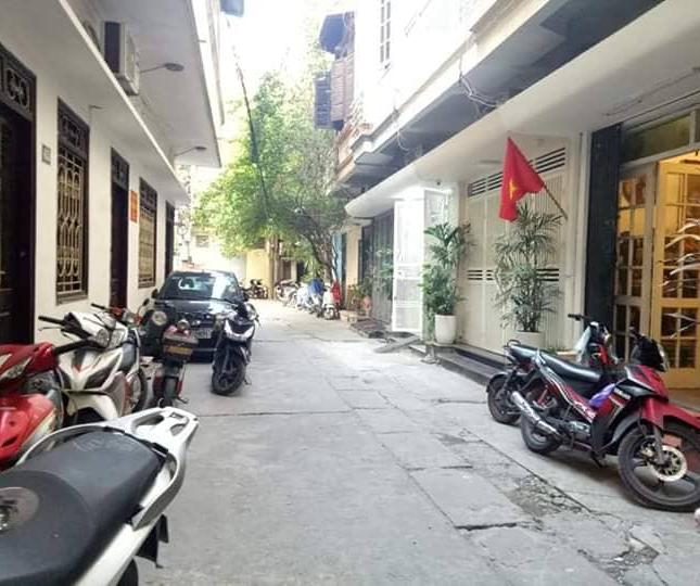 Bán nhà ngay ngã 4 Vạn Phúc-Ngô Quyền 40m2_3 tầng_ở luôn, oto đỗ cửa