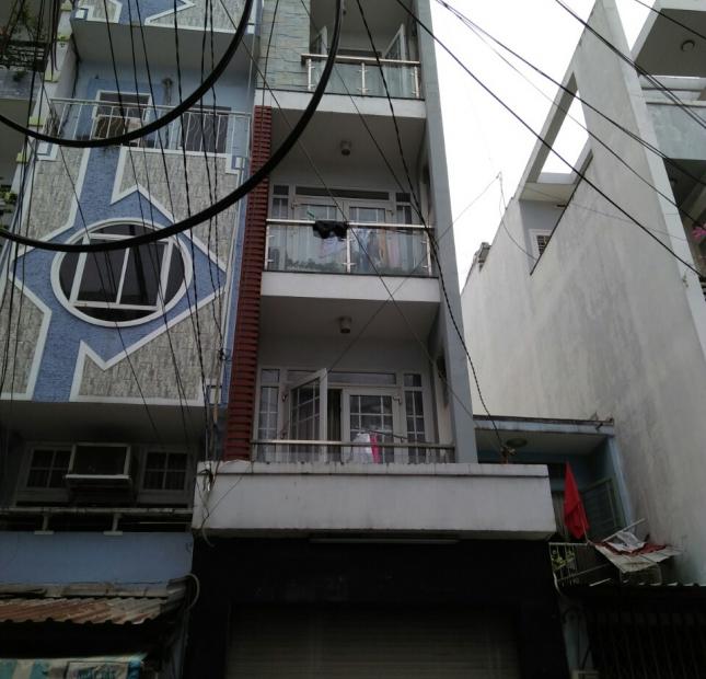Bán nhà mặt tiền đường Trần Phú, phường 8, quận 5.