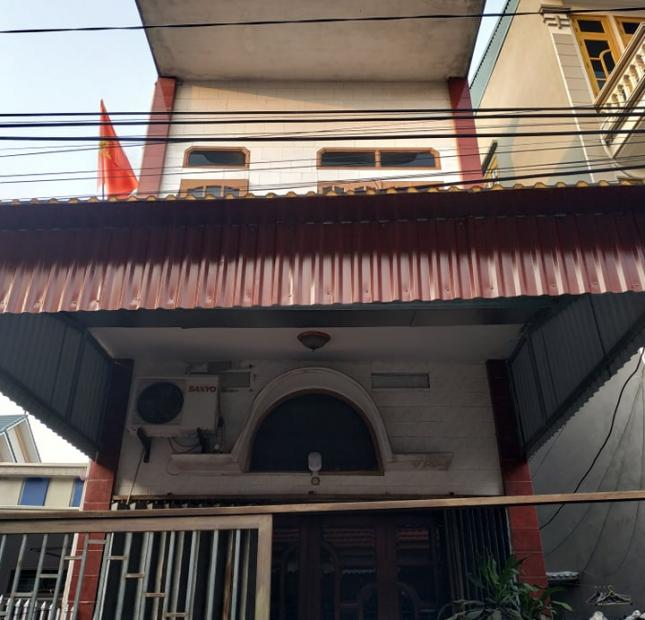 Bán gấp nhà 2,5 tầng đường thông ngõ ô tô Nguyễn Hữu Cầu P Ngọc Châu