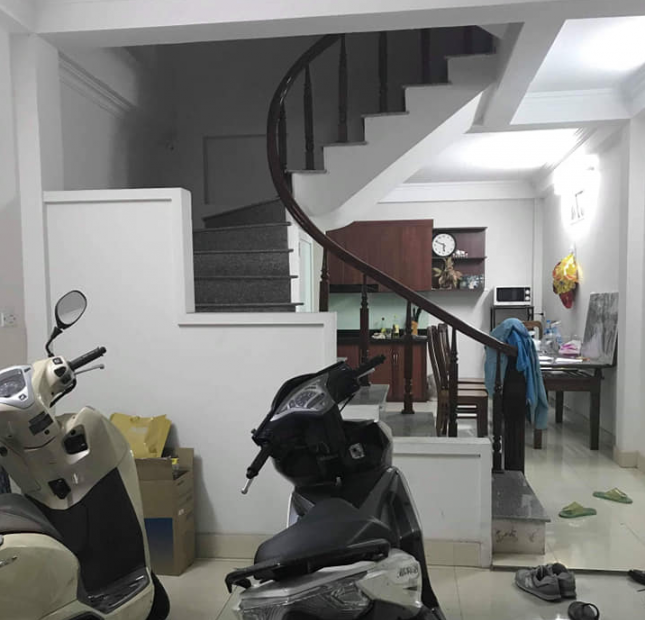 BÁN NHÀ TRƯƠNG ĐỊNH, Ô TÔ, KINH DOANH, 40 M2, GIÁ CHỈ 2.4 Tỷ. LH 0984094326