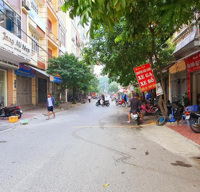 Nhà Trần Phú ngay Tố Hữu,ngõ to 3 ôtô tránh,ngay sát phố,khu kinhdoanh,buôn bán,có vỉa hè,