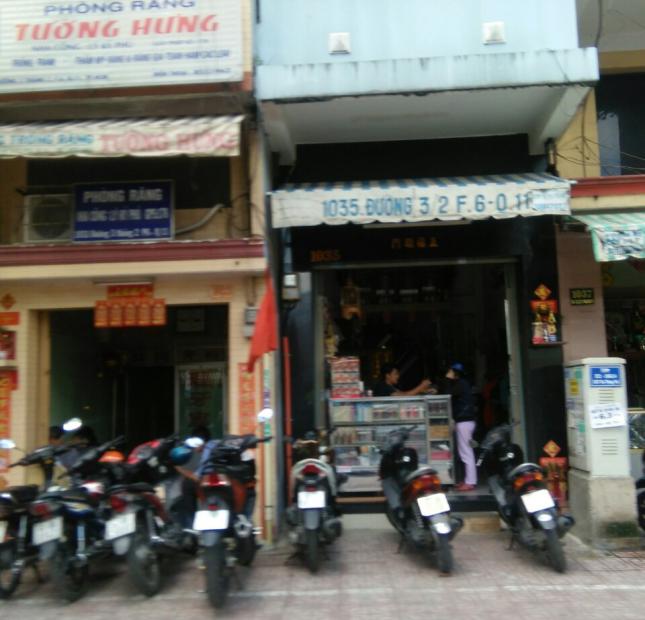 Cần tiền bán gấp nhà đường Nguyễn Tri Phương - đường 3/2, Quận 10, DT: 5,5x24m, 3 tầng, giá 35 tỷ.