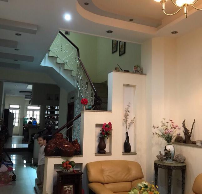 *Cần tiền bán nhà hẻm xe hơi đường Phan Văn Trị, P2, Q5, DT 4x16m, 4 lầu, giá 10,8 tỷ