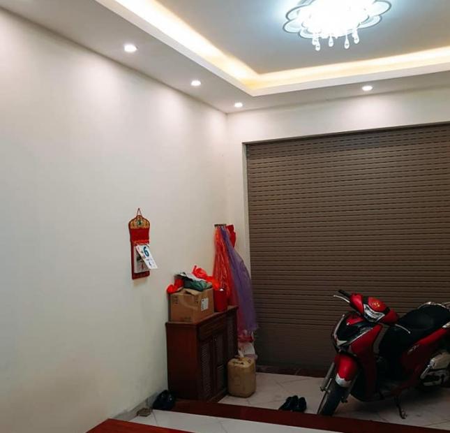 33m2 x 4 tầng chỉ 1. 8 tỷ Lĩnh Nam ô tô đỗ.