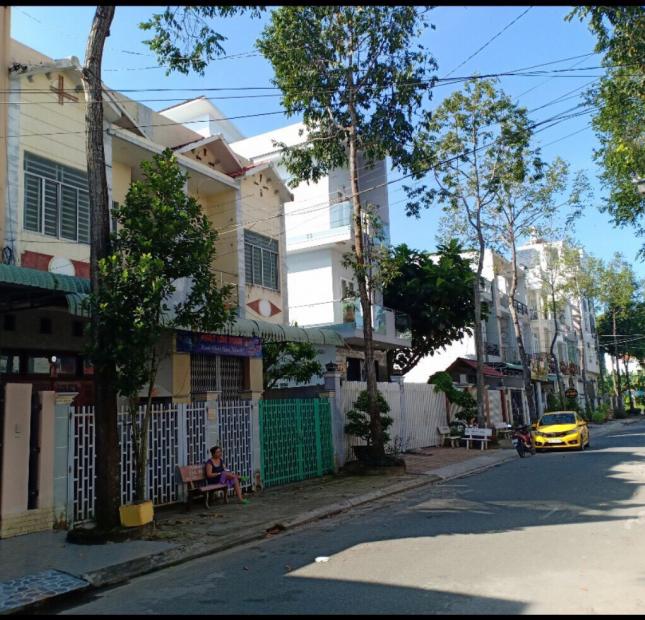  Bán 2 căn nhà liền kề đường Tú Xương KDC Hồng Phát,1 lầu gần đường số 2 trần hoàng na ,giá 8.2 tỷ.