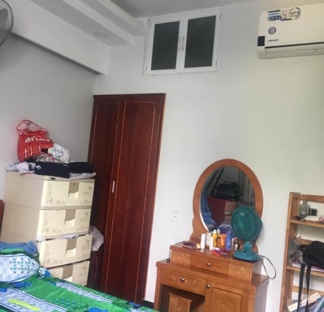 Bán nhà 5 tầng 10 PN căn hộ dịch vụ, Nguyễn Văn Cừ, Quận 1
