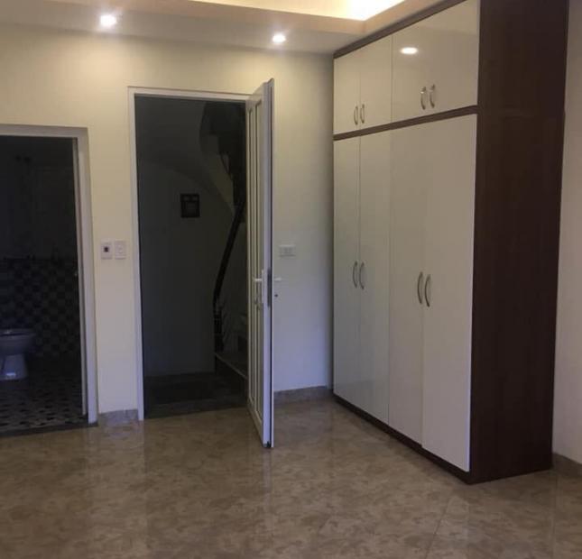 Nhà cực hiếm 36m x 5 tầng Vĩnh Hưng chỉ 2 tỷ