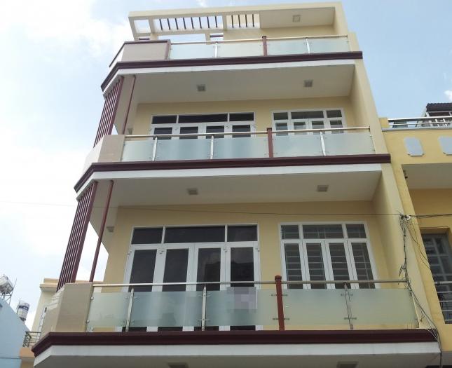 Bán gấp nhà mặt tiền Tàn Đà P. 10 Q. 5, DT: 4.3 x 15m, trệt lửng lầu. Vị trí đẹp 2 chiều