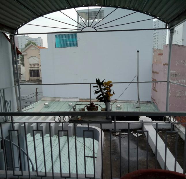 Bán nhà hẻm xe hơi đường Phan Văn Trị, P2, Q5, 3.9x16m, vuông vức, 3 lầu, giá chỉ 10,3 tỷ thương lượng.