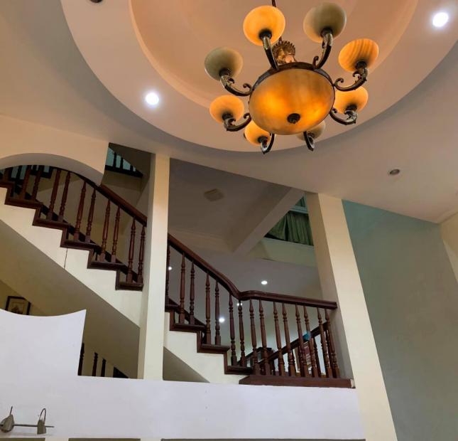 Nhà mặt phố NgĐ Thi Tây Hồ vị trí đẳng cấp thượng lưu_đắc địa kd_64m_5t_mt6.5m_28.2 tỷ