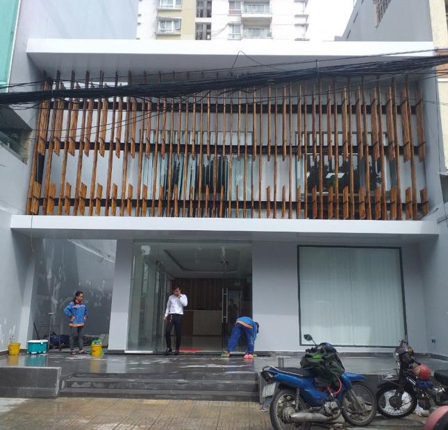 Nhà MT Nguyễn Thị Minh Khai, Q. 3, DT 6.5x33m, giá 60 tỷ