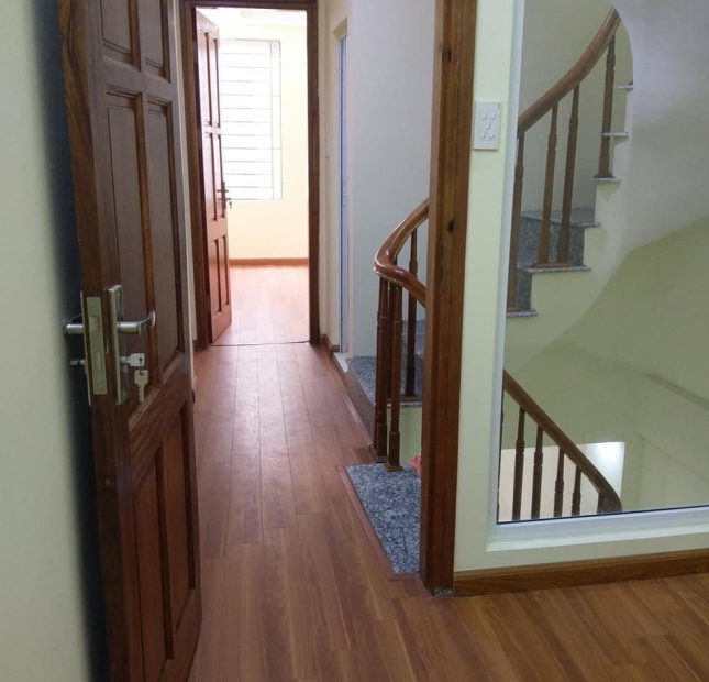 Bán nhà Khương Trung, Thanh Xuân, nhà mới, 33m2, 4 tầng, giá 2.68 tỷ. LH 0984094326