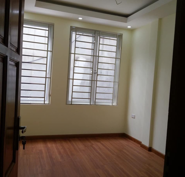 Bán nhà Khương Trung, Thanh Xuân, nhà mới, 33m2, 4 tầng, giá 2.68 tỷ. LH 0984094326