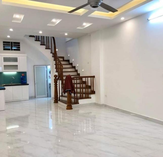 Bán nhà Nguyễn Khoái 36m2 x 4 tầng chỉ 1 tỷ 95