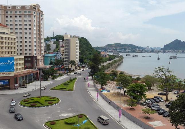 Bán khách sạn view biển, gần Sun World Park, Hạ Long, 108m x 9T, 38 tỷ