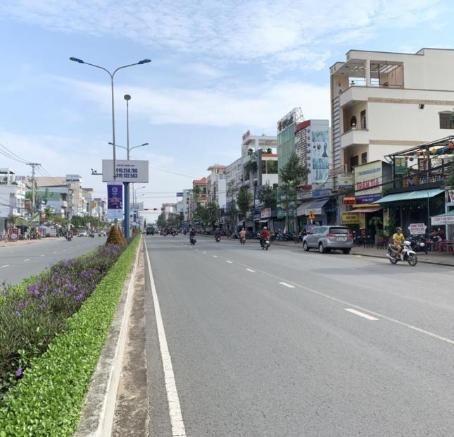 Bán nhà mặt tiền đường Nguyễn Văn Cừ trung tâm Cần Thơ,1 lửng 1 lầu, ngang trên 6m,giá dưới 19 tỷ