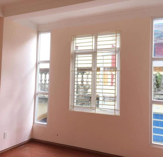 Bán nhà hiếm Nam Dư 5 tầng ô tô đỗ cửa giá 2 tỷ 6