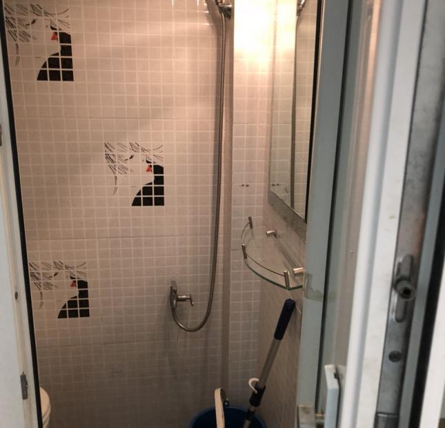 Bán nhà hẻm số 3 đường Thành Thái, p14, Q10, DT 4x23m, nở hậu 4.52m. Giá 15.5 tỷ TL