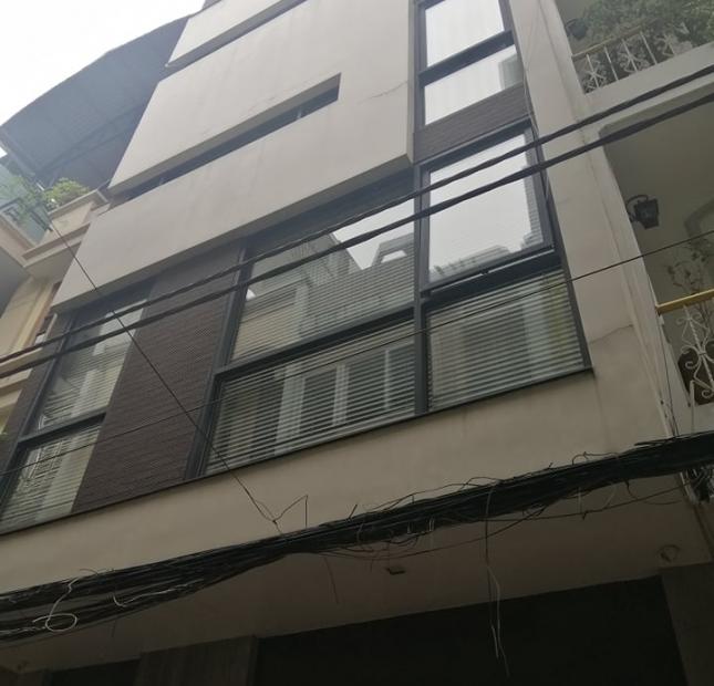 Do chuyển lên chung cư nên bán lại nhà phân lô, 55m2, 5 tầng , 30m ra phố Mai Dịch.