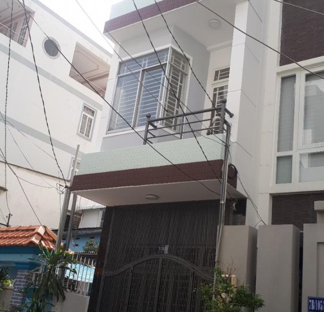 Bán nhà góc 2 mặt tiền đường Lê Hồng Phong, Phường 10, Quận 10, DT: 4.2 x 10m, nhà 3 lầu đẹp