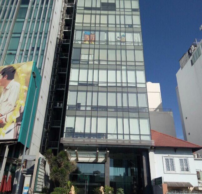 Cho thuê tòa nhà KS 40 phòng thang máy MT Trương Định P.Bến Thành Q1 DT:6.5x20m 700tr