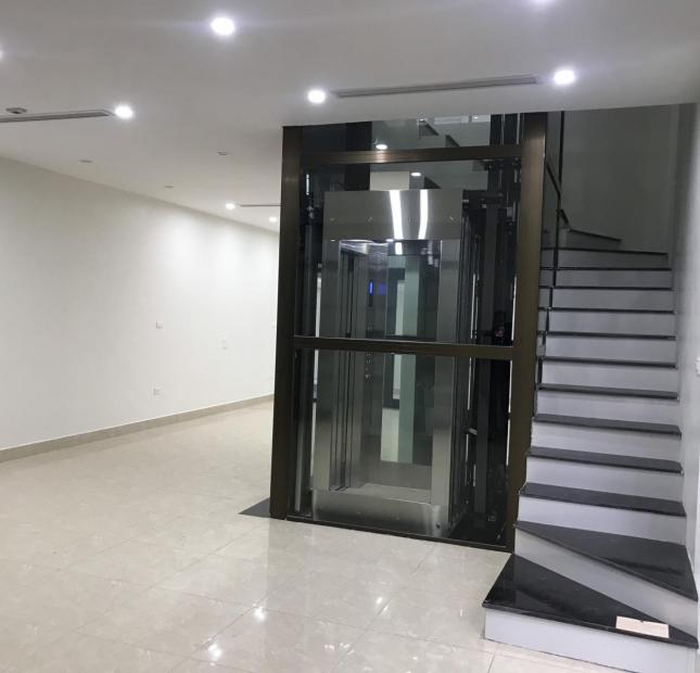 Cho thuê nhà shophouse vinhomes Hàm Nghi, Nam Từ Liêm. DT 95m2 x 5t mt 6m, giá 40 triệu